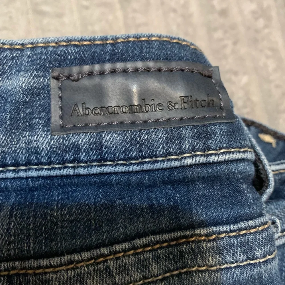 Abercrombie and Fitch jeans. EUC - Picture 2 of 4
